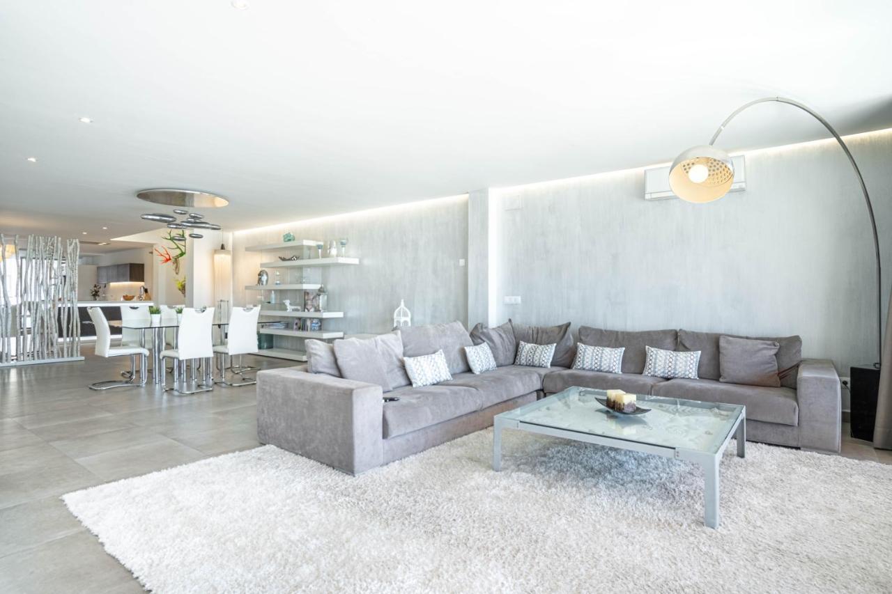 Grand Terrace Apartment In Puerto De Alcudia Eksteriør billede