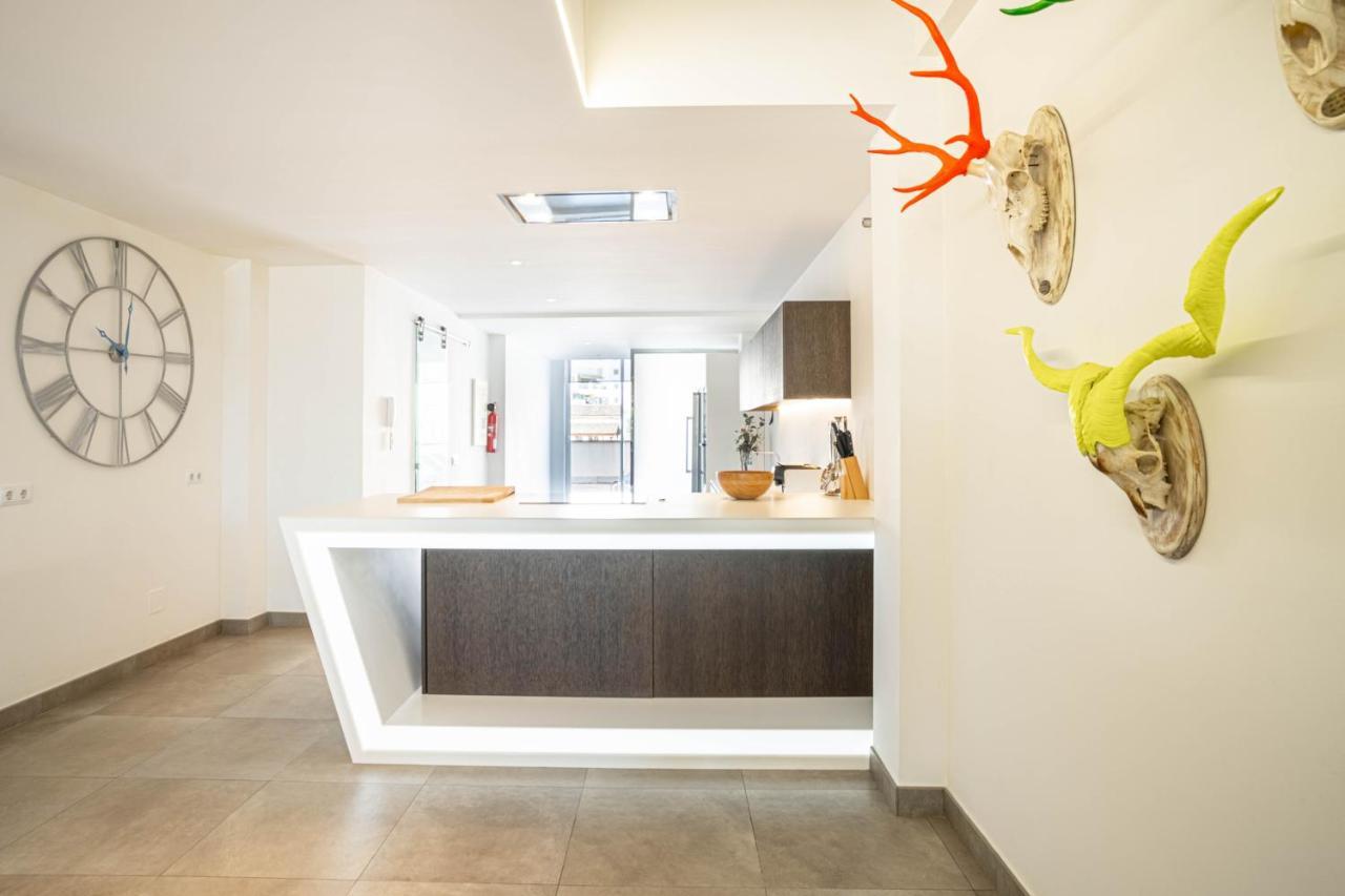 Grand Terrace Apartment In Puerto De Alcudia Eksteriør billede